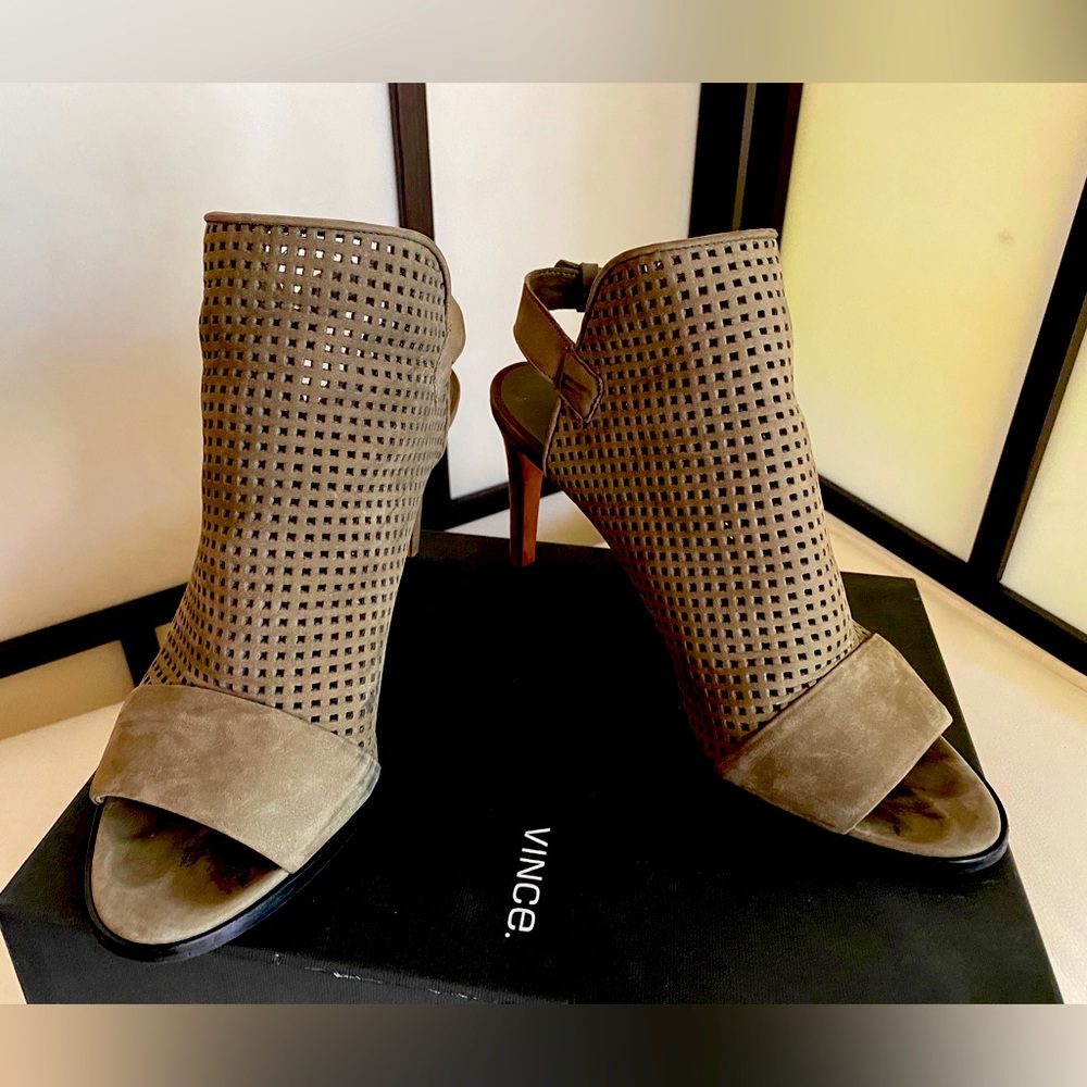 Vince Aden Laser-Cut Peep Toe high heels, EUR 39 M Army green Slingback Sandals